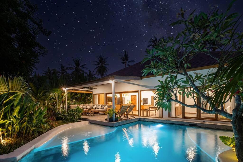 Designer New 3Bdr - Lush Garden+Pool Gili Trawangan Exterior foto
