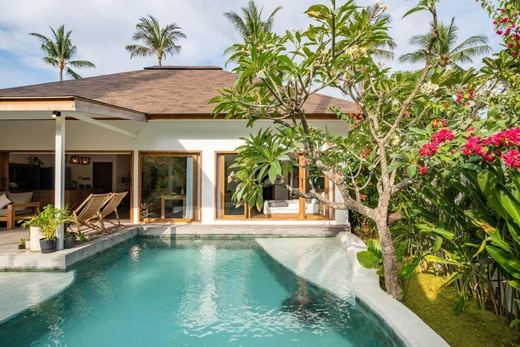Designer New 3Bdr - Lush Garden+Pool Gili Trawangan Exterior foto
