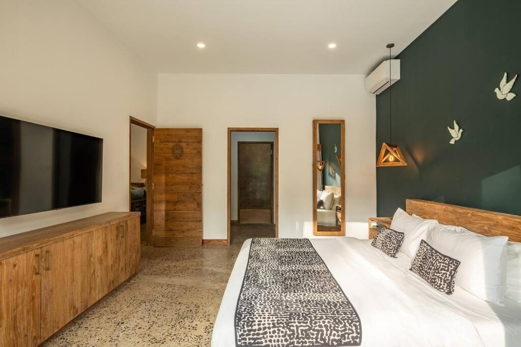 Designer New 3Bdr - Lush Garden+Pool Gili Trawangan Exterior foto