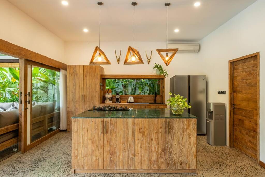 Designer New 3Bdr - Lush Garden+Pool Gili Trawangan Exterior foto