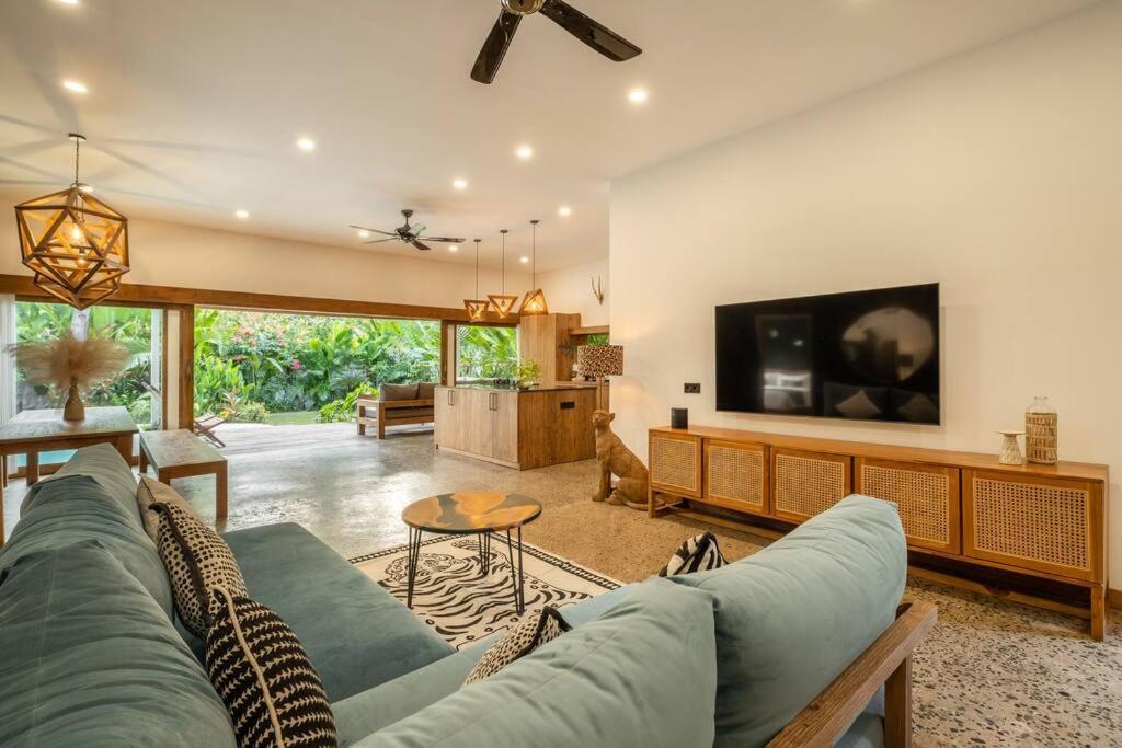 Designer New 3Bdr - Lush Garden+Pool Gili Trawangan Exterior foto