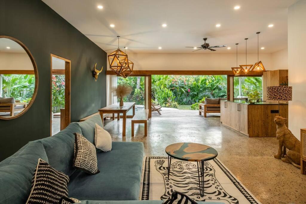 Designer New 3Bdr - Lush Garden+Pool Gili Trawangan Exterior foto